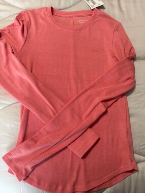 American Eagle Outfitters Coral Long Sleeve Tee